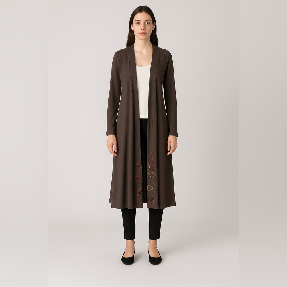 Biya Duster with Floral Embroidery - Picture 2 of 5